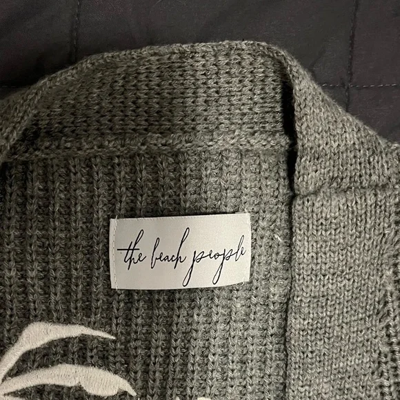 SOLD! THE BEACH PEOPLE Gray Twin Palms Chunky Knit Open Front Cardigan XL/2XL - Picture 8 of 16